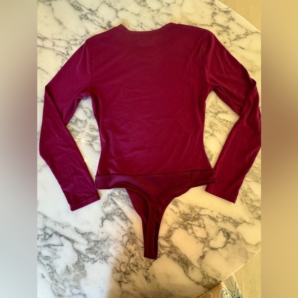 NWOT Love Fire Burgundy body suit Medium - Picture 3 of 4
